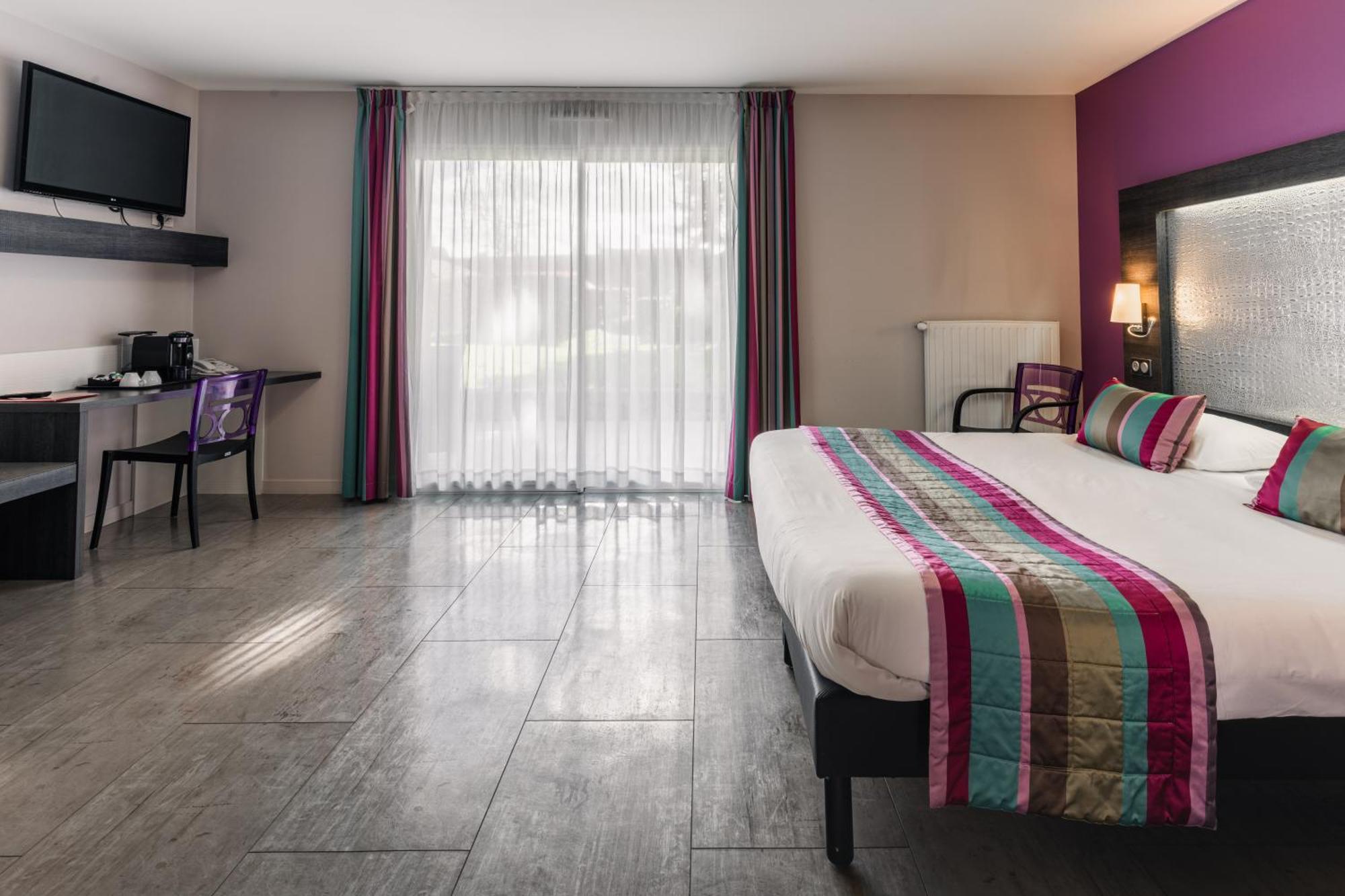 The Originals Boutique, Hotel Le Lion D'Or, Fougeres Ouest Maen Roch Exterior foto