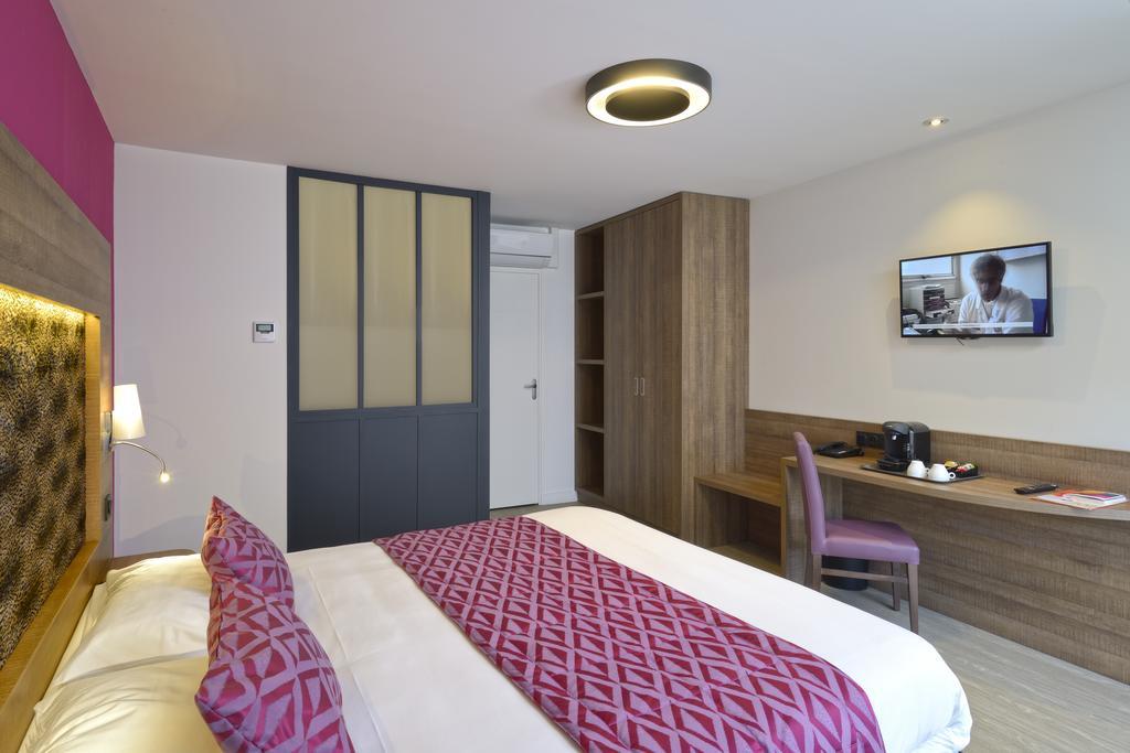 The Originals Boutique, Hotel Le Lion D'Or, Fougeres Ouest Maen Roch Exterior foto