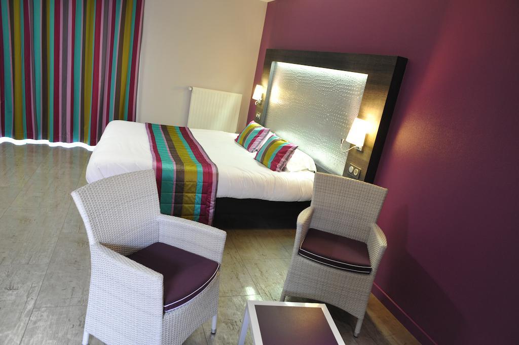 The Originals Boutique, Hotel Le Lion D'Or, Fougeres Ouest Maen Roch Exterior foto
